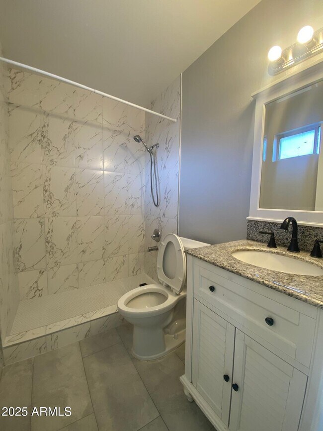 Building Photo - 2235 N 28th St