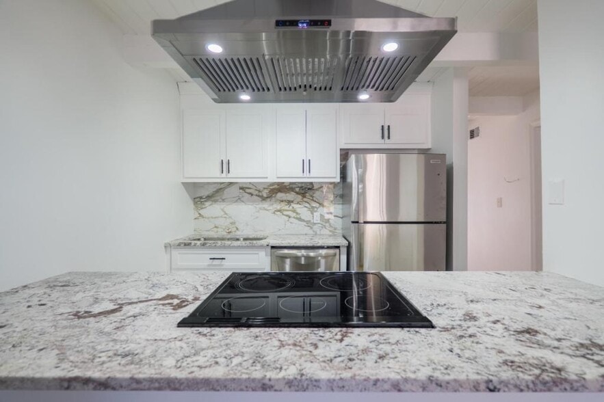 2 bed/ 2 bath - The Williams at 1700