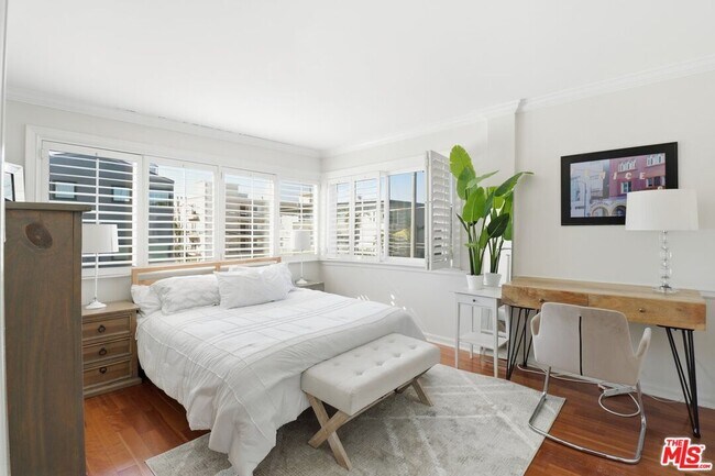 Building Photo - 6400 Pacific Ave