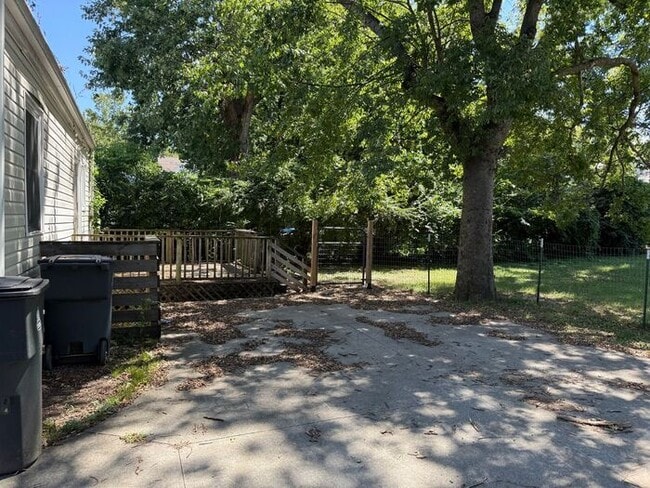 Building Photo - East Nashville / Inglewood 3 Bedroom / 1 B...
