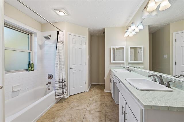 Building Photo - 1117 Glyndon Dr