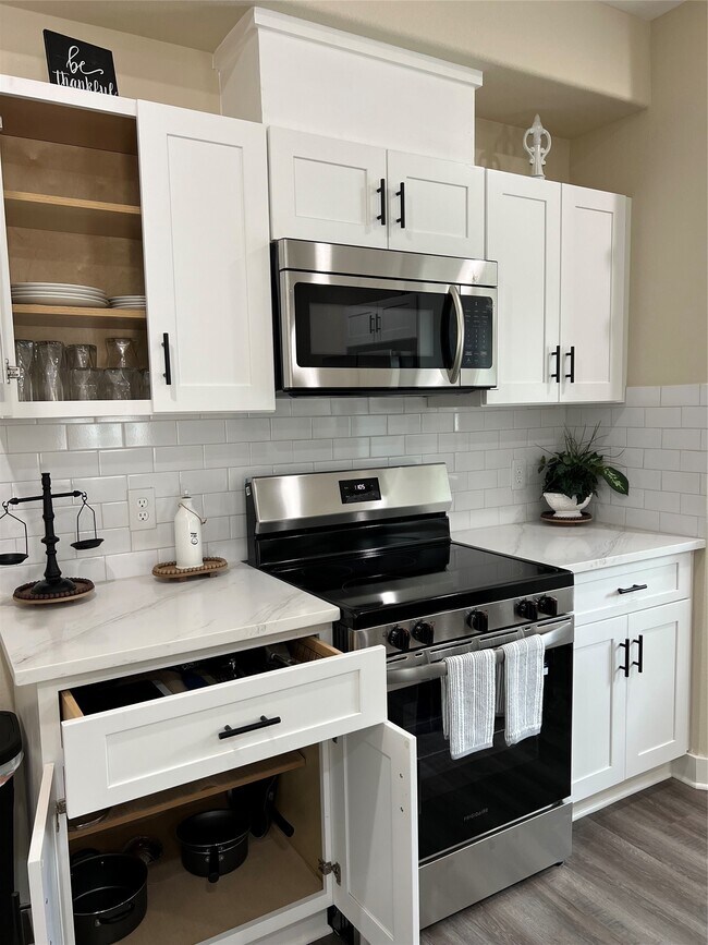 Building Photo - 9441 Radio Rd