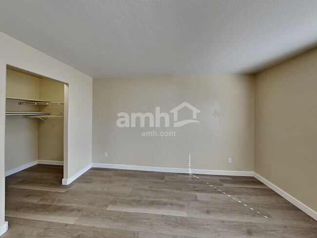 Building Photo - 18908 E 47th Dr