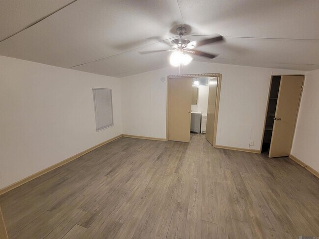 Building Photo - 4505 Lupine St