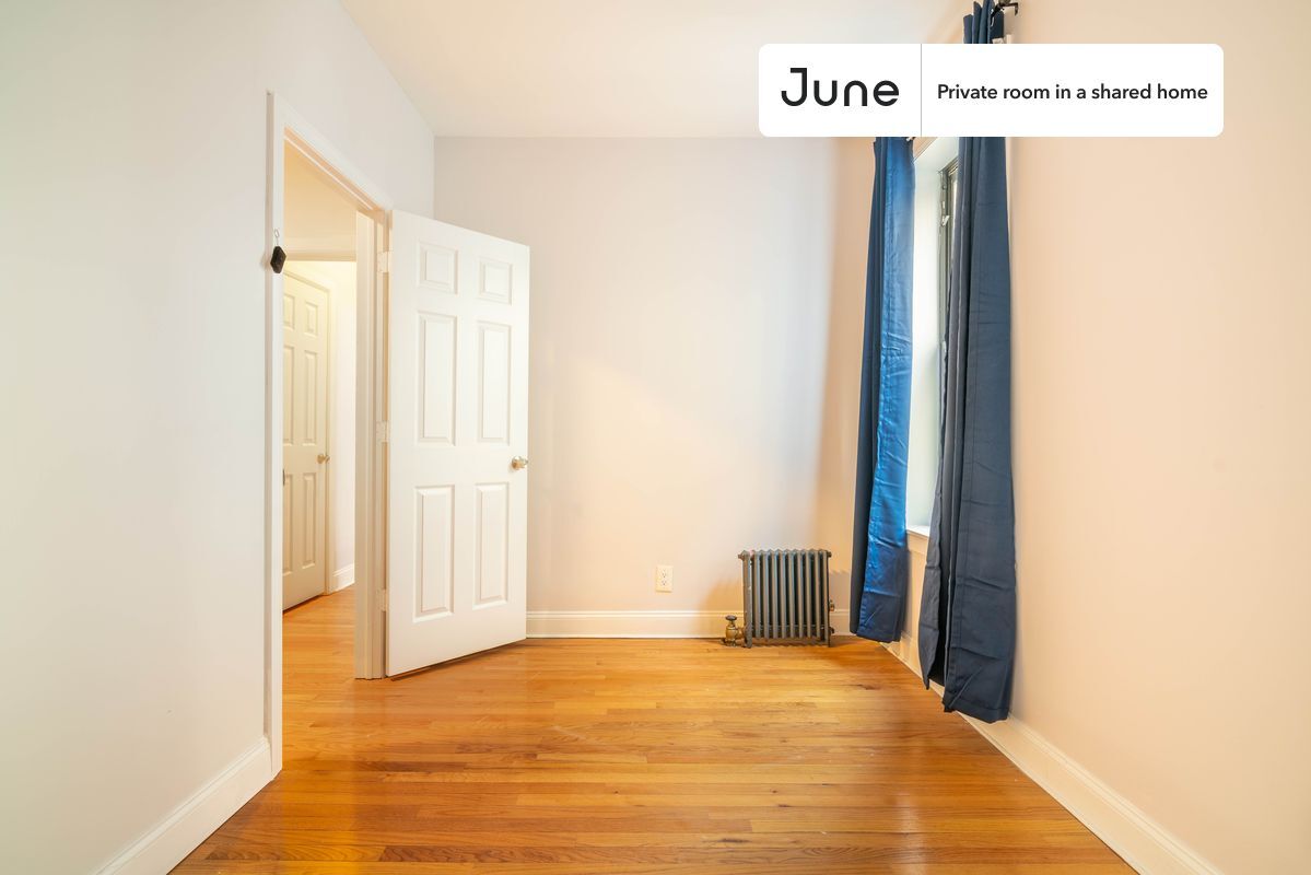 Building Photo - Room in Shared 2 bed/1 bath home