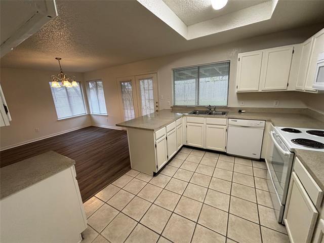 Building Photo - 2514 Livingston Ln