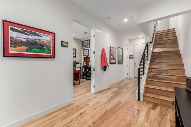 Building Photo - 16510 N 92nd St