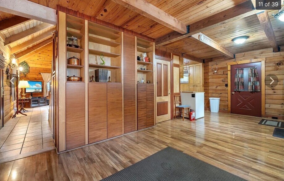 Building Photo - 1214 Timber Run