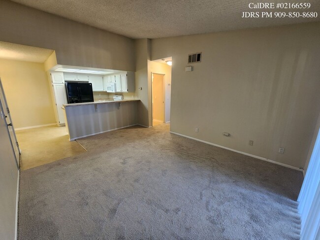 Building Photo - Ontario 2 Bedroom Condo