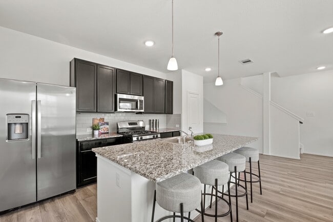 Building Photo - 1406 Wycliffe Dr