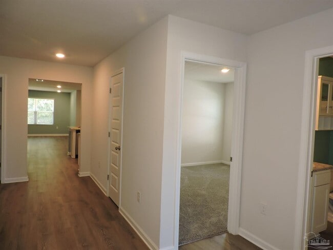 Building Photo - 5427 Peach Dr