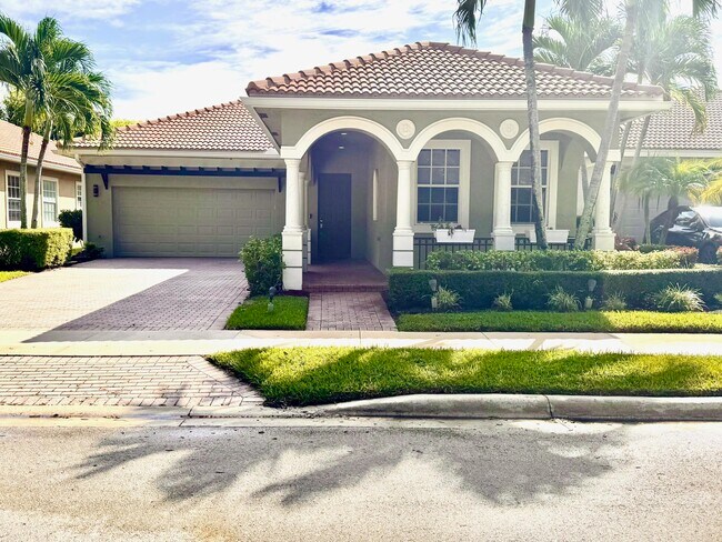 Building Photo - 195 Via Veracruz