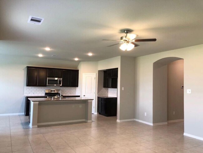 Building Photo - 8411 Remington Bluff Ln