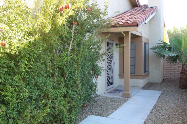 Building Photo - "Charming 2-Bed, 2-Bath Oasis in Las Vegas...