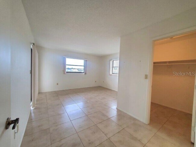 Building Photo - 3768 Bal Harbor Blvd