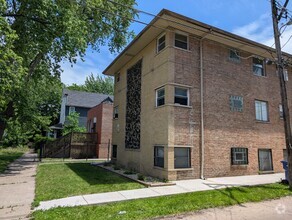 Building Photo - 1047 E 80th St