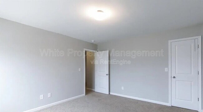Building Photo - 1525 Lilly Springs Pl