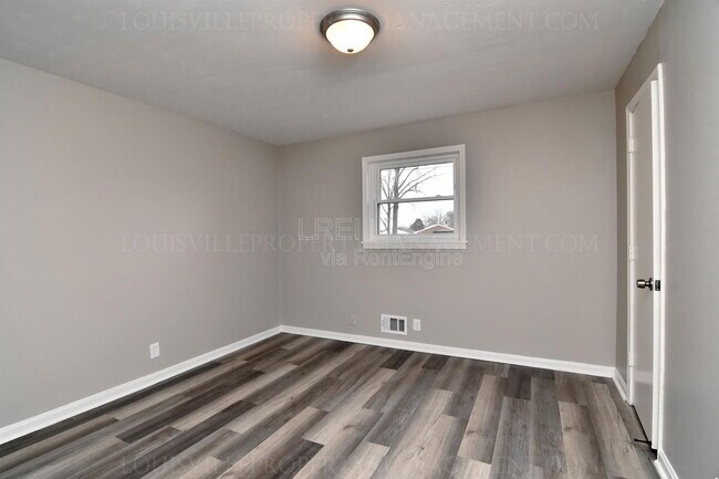 Building Photo - 9002 Whippoorwill Rd