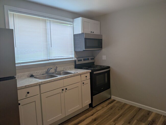 Building Photo - 1071 Kathryn