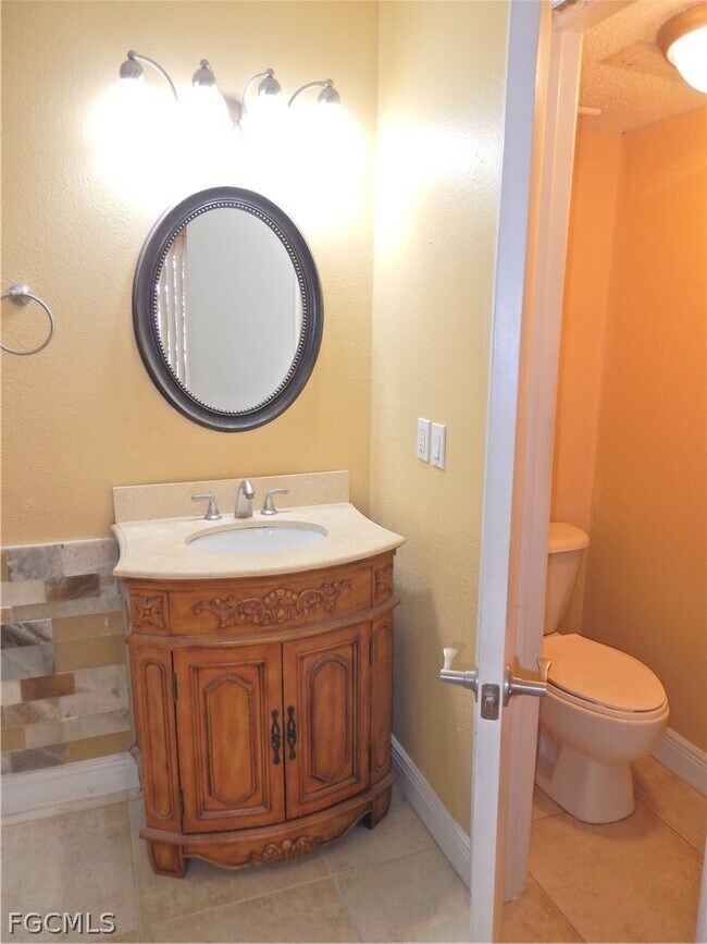 Building Photo - 12560 Equestrian Cir