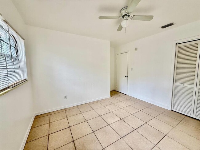 Building Photo - 1302 E New Orleans Ave