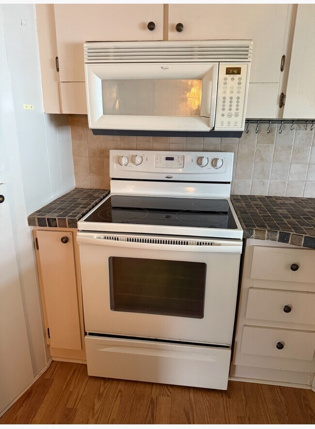 Building Photo - 342 Heritage Blvd