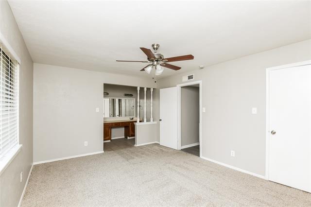 Building Photo - 628 Nora Ln