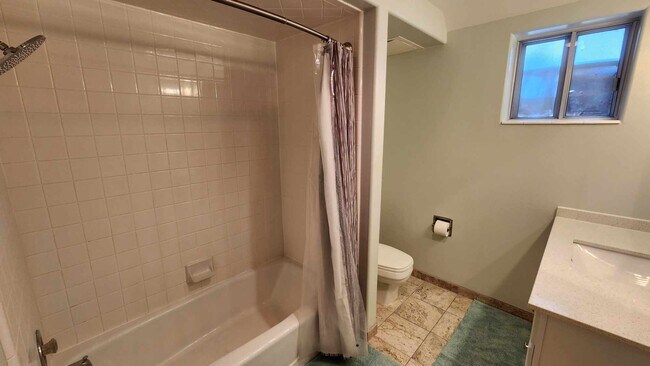 Building Photo - 1430 E 900 S