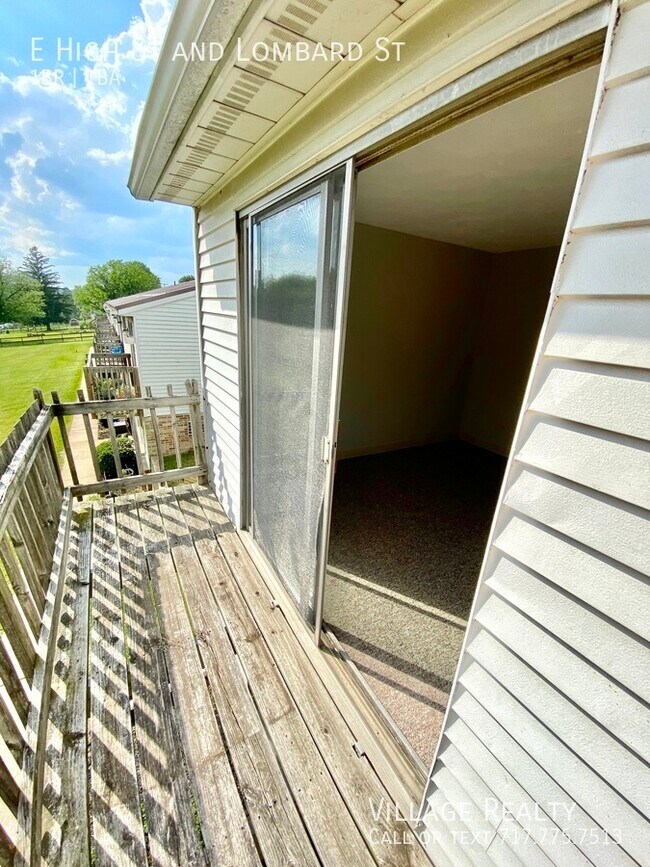 Building Photo - 92 E High St