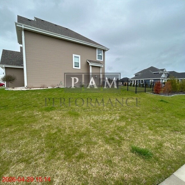 Building Photo - 1952 N Cora Dr