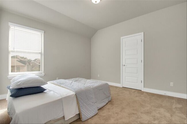 Building Photo - 421 Chinkapin Trail