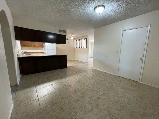 Building Photo - 4542 E Southern Ave