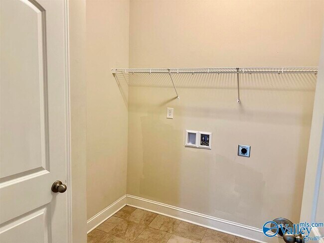 Building Photo - 127 Melbridge Dr