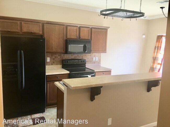 Building Photo - 3 br, 2.5 bath House - 2808 Southwood Lane