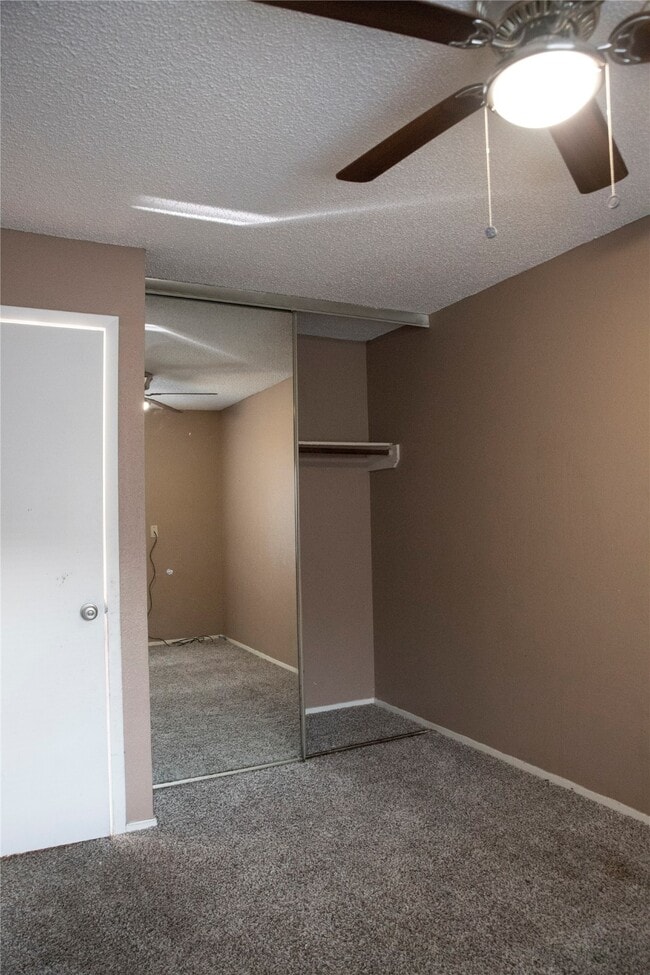 Building Photo - 7075 Greenway Chase St