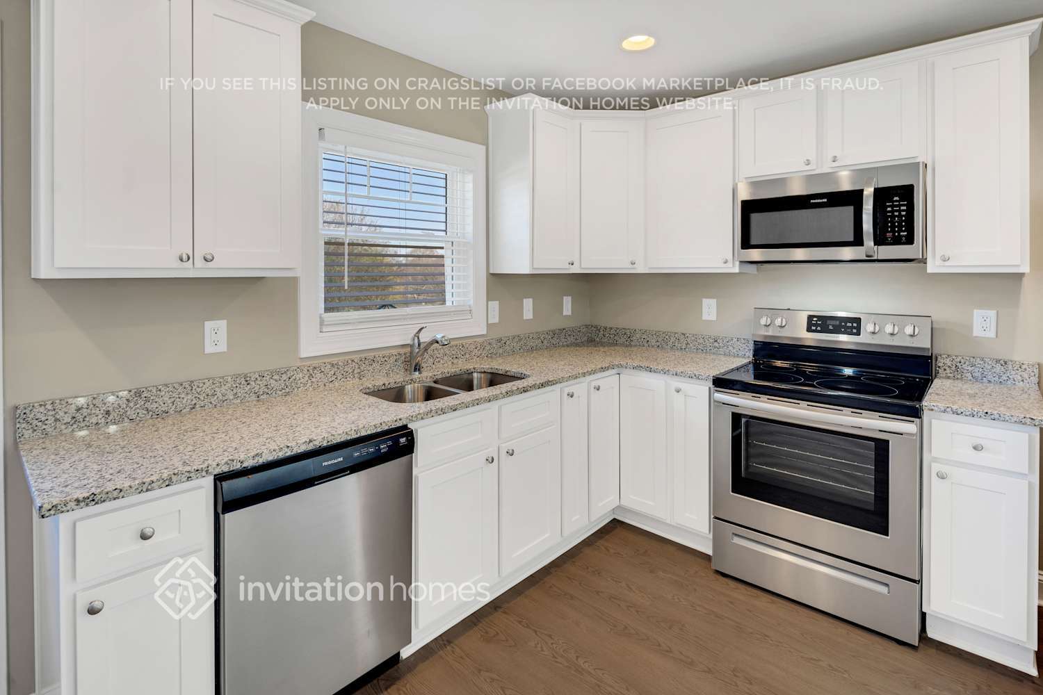 Building Photo - 298 Vance Dr NE