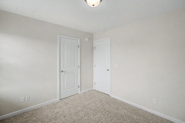 Building Photo - 319 Herty Ln