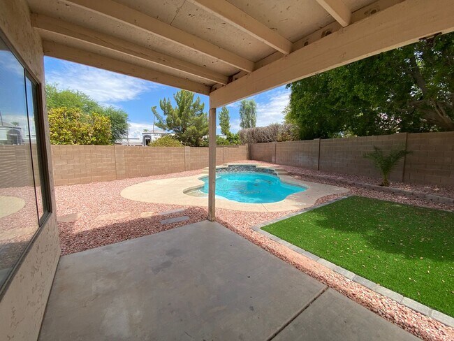 Building Photo - Spacious 4 bedroom home in Peoria!