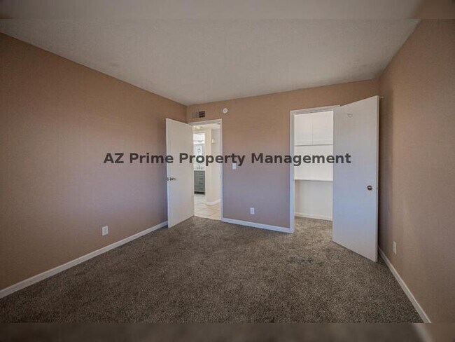 Building Photo - 321 W Winston Dr