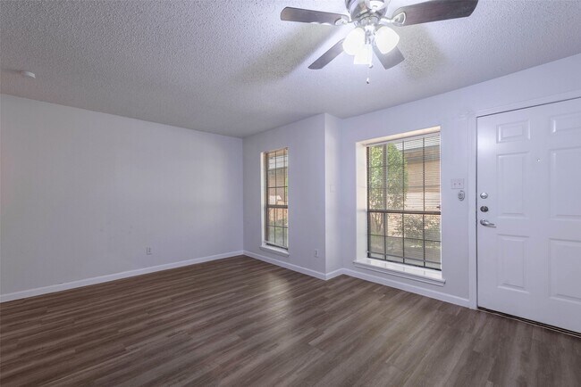 Building Photo - 5151 Richmond Ave.