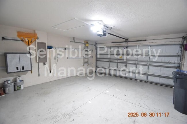 Building Photo - 11570 Misty Isle Ln