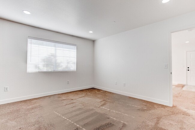 Building Photo - 5792 Ambassador Ave