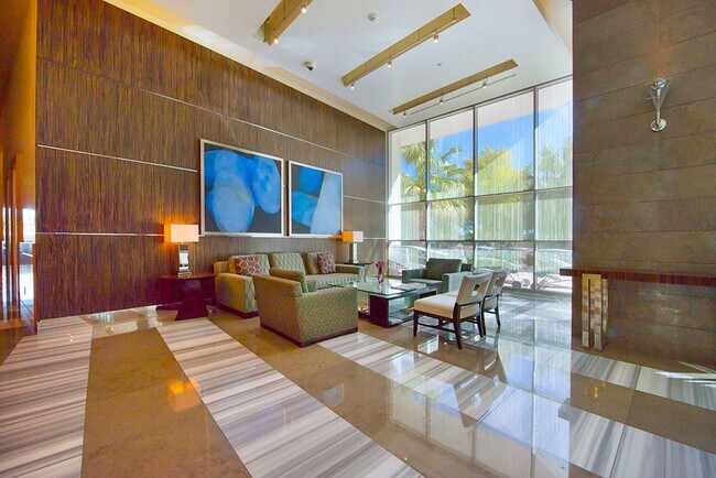 Building Photo - Turnberry Towers East 1507