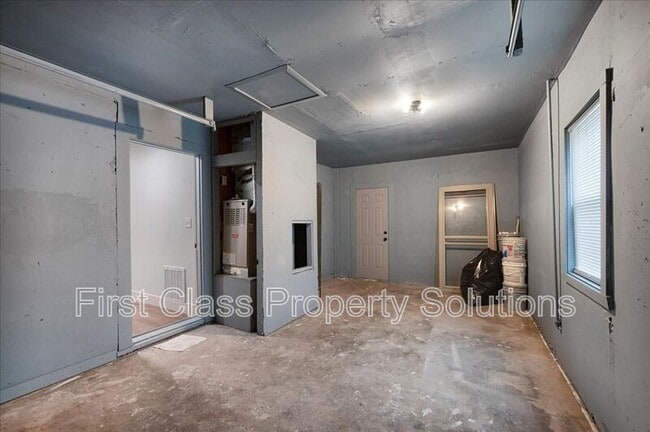 Building Photo - 825 W Colorado Ave