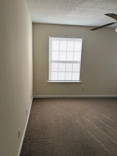 Building Photo - 2225 Huntingdon Dr