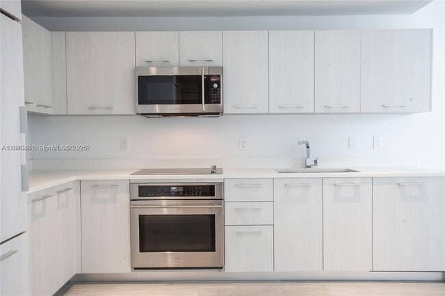 Building Photo - 55 SW 9th St