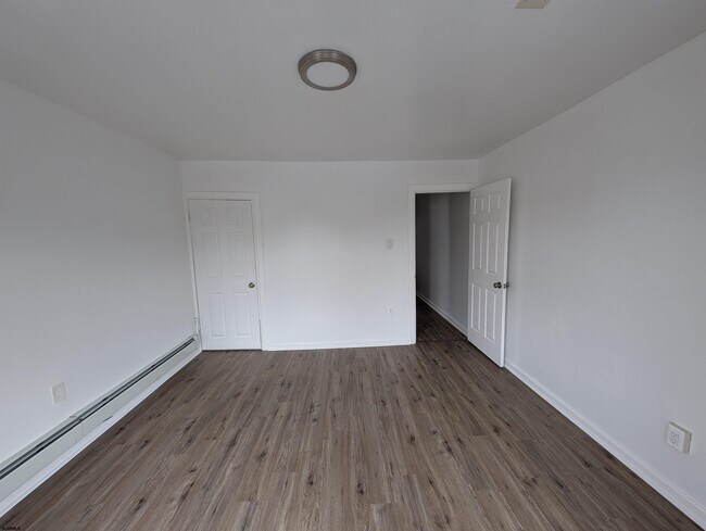 Building Photo - 1111 Adriatic Ave