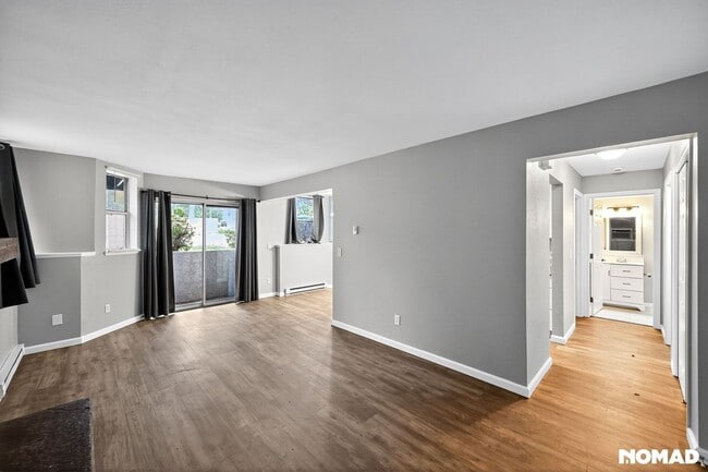 Building Photo - 17403 E Mansfield Ave