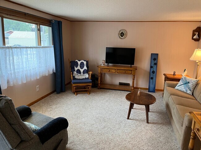 Living Room - 1101 34th Ave N