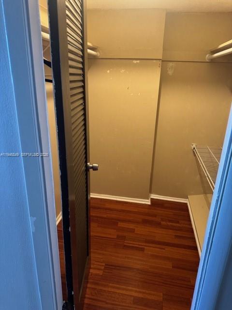 Building Photo - 1075 NE Miami Gardens Dr